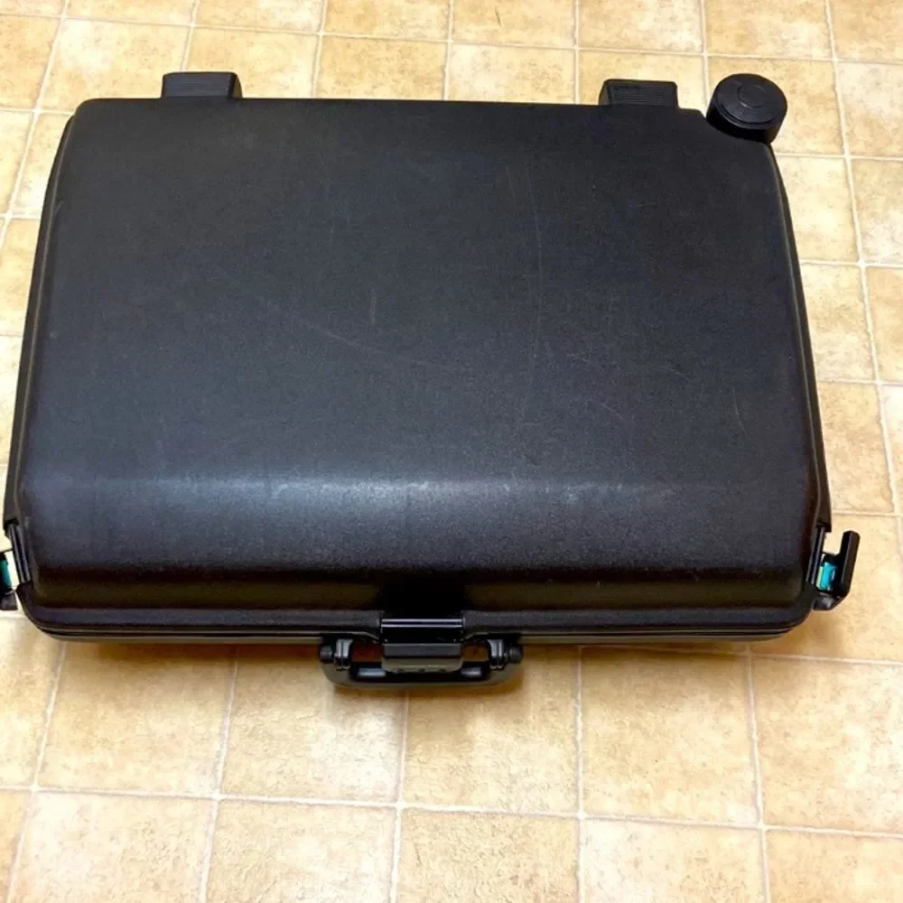 VTG SAMSONITE DENVER COLORADO USA SATURN 1994 ALL RIGHTS RESERVED MADE IN USA